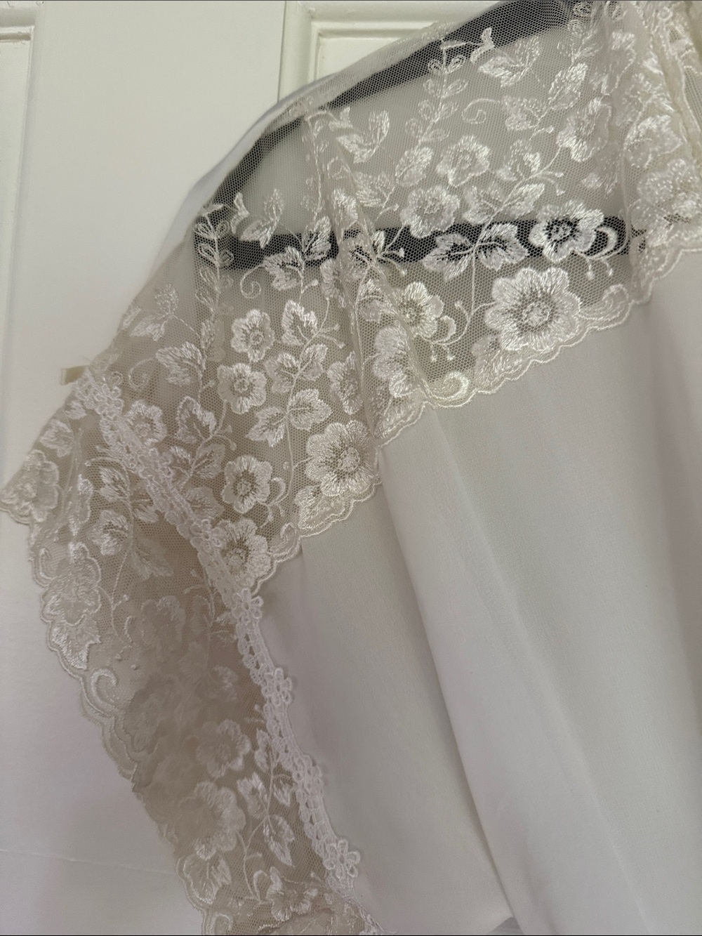 Dior Cream Lace-Trim Sheer Chiffon Robe - Picture 2 of 7